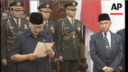Setelah Orde Baru Tumbang Habibie Kerap Ditolak Bertemu Soeharto, Rupanya Ini Alasan Soeharto