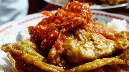 Kuliner Surabaya: Rekomendasi Tempat Makan Penyetan yang Rasanya Gak Bakal Bikin Kecewa