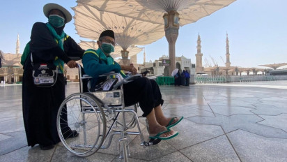 Tunaikan Ibadah Haji, Calon Jemaah Haji Asal Indonesia Diminta Pakai Alas Kaki