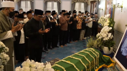 Habib Usman bin Yahya, Suami Artis Kartika Putri Pimpin Doa untuk Eril di gedung Pakuan Bandung