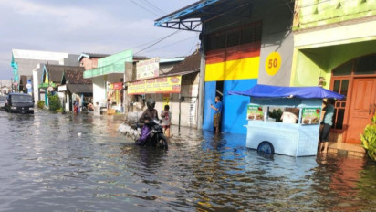 Banjir Rendam Sejumlah Wilayah Kota Surabaya