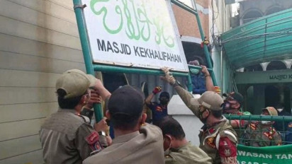Seluruh Atribut Khilafatul Muslimin di Lampung Dicopot, Pengurus: Khalifah Kami Ajarkan Bersabar