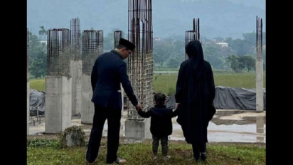 Gandeng Tangan si Bungsu Arka, Ridwan Kamil: Saatnya Kamu Teruskan Semangat A Eril