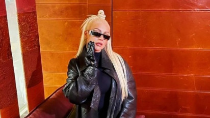 Christina Aguilera Bikin Geger Gegara Manggung Pakai Dildo, sang Penyanyi Tuai Kecaman