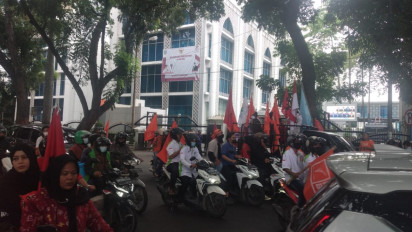 Tolak Revisi UU PPP, Buruh Sumut Geruduk Kantor Gubsu dan DPRD Sumut
