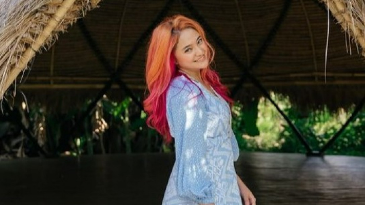 Idap Tumor Payudara, Marshanda Akui Dapat Firasat tentang Kematian: Aku Ngerasa Dapat Sign
            - galeri foto