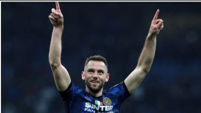 Bek Tangguh Inter Milan Stefan De Frij Jadi Buruan Manchester United dan Aston Villa, Tolak Lepas Milan Skriniar