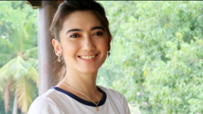 Kepergok Ngamen untuk Membayar Makan, Berikut Sosok Revi Mariska Pemain Sinetron Kolosal