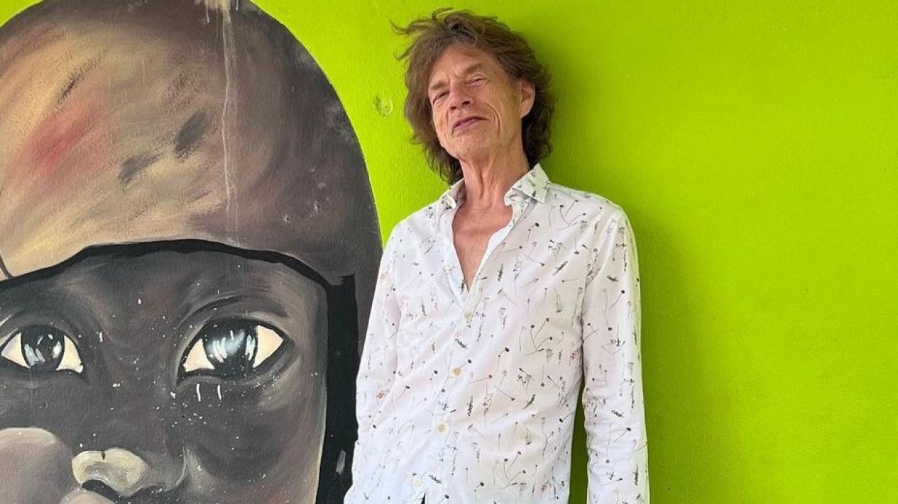 Positif Covid-19, Mick Jagger Sampaikan Kondisinya Semakin Membaik dan Tak Sabar untuk Kembali ke Panggung
            - galeri foto