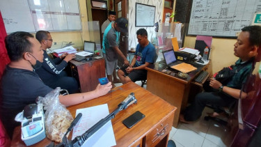 Tak Kuat dengan Tekanan Istri, Sopir Truk Bunuh Rekannya