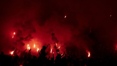 Dua Suporter Meninggal di Stadion GBLA, PSSI Lakukan Investigasi