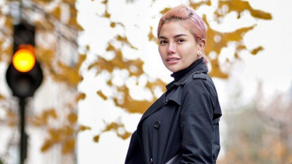 Momen Nikita Mirzani Marahi Seorang Pria Tidak Dikenal yang Mengintai Rumahnya