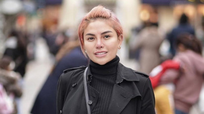 Nikita Mirzani Emosi, Sebut Ada 20 Orang yang Bergantian Mengintai Rumahnya