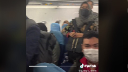 Pesawat Super Jet Air Delay 3 Jam, Penumpang Protes hingga Turun