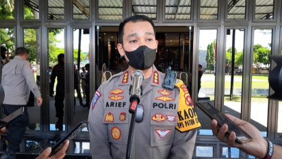 Viral Naik Motor Pakai Sendal Jepit Ditilang, Polisi: Cuma Imbauan