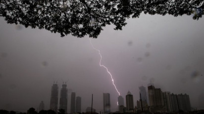 Waspada Hujan Petir di Dua Wilayah Ini Pada Siang dan Sore Hari