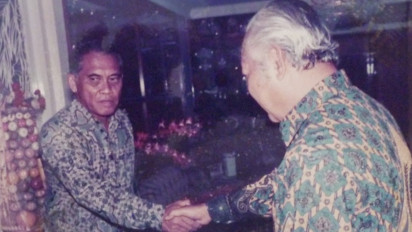 Kata-kata Benny Moerdani ini Bikin Soeharto yang sedang Happy Mendadak Diam, Ternyata Soeharto Tersinggung lalu Diamkan Benny