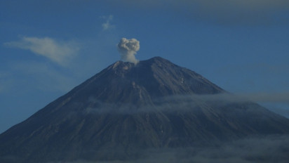 Gunung Semeru Alami 9 Kali Letusan, Warga Diminta Tak Beraktivitas di Besuk Kobokan