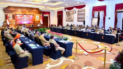 Gubernur Jawa Timur Khofifah Indar Parawansa Pimpin Doa Bersama untuk Presiden Jokowi