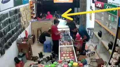 Pura-pura Jadi Pembeli, Pria Ini Malah Kabur Bawa Ponsel