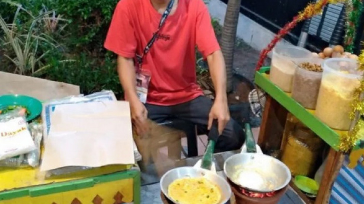 Ini Dia Asal Usul Kerak Telor, Kuliner Khas Betawi yang Melegenda
            - galeri foto