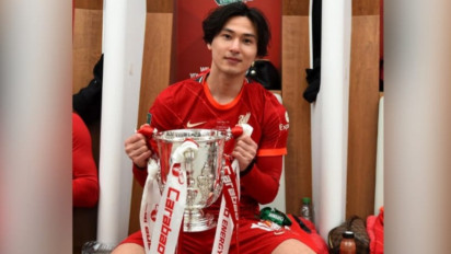 Takumi Minamino Gelisah akan Terjadi Sesuatu jika Menendang Bola Gara-Gara Rumput Stadion GBK yang Tidak Merata Jelang Lawan Timnas Indonesia 