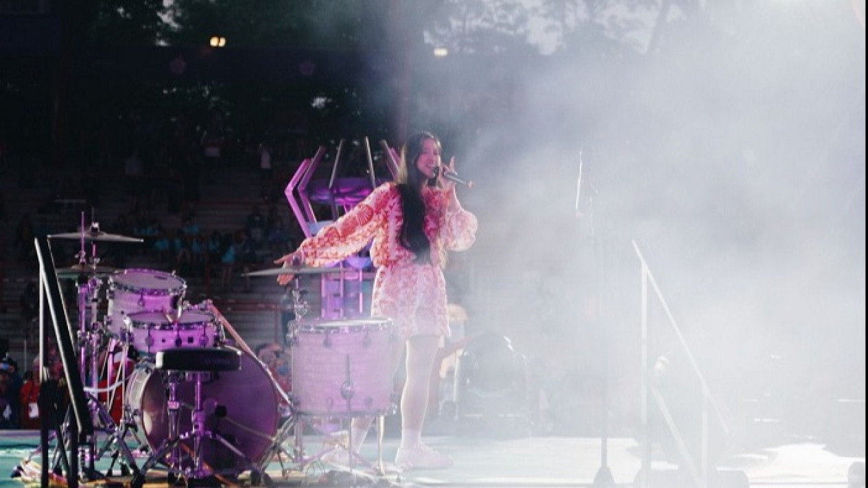 Mantap! Juara The Voice of Germany 2019 Claudia Emmanuela Santoso Terpilih Nyanyikan Hymne Special Olympics National 2022 di Jerman
            - galeri foto