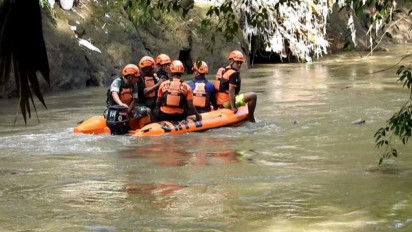 Gegara Kail Tersangkut, Seorang Warga Hilang Hanyut Terbawa Arus Sungai Bondoyudo, Korban Ditemukan Tewas