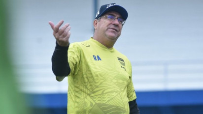 Usai Menjadi Juara Grup C, Robert Albert Berikan Istirahat Para Pemain Persib Bandung Selama Empat Hari