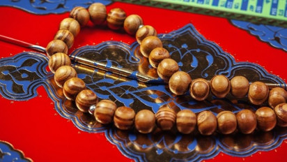 Setelah Shalat Fardhu Jangan Langsung Bangun, Bacalah Dzikir Agar Kita Selalu Mengingat Allah SWT