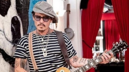Johnny Depp Gelar Tur Konser Bareng Hollywood Vampires