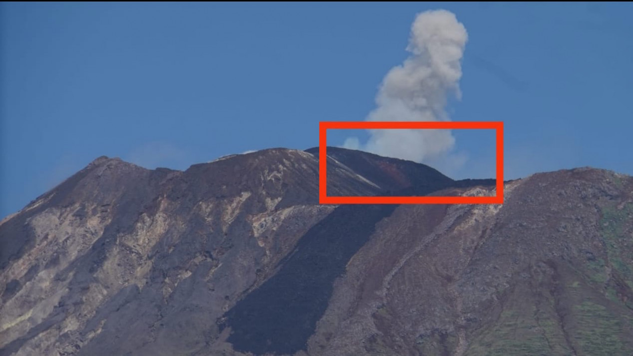1681 Gempa Hembusan Warnai 259 Letusan Ile Lewotolok
            - galeri foto