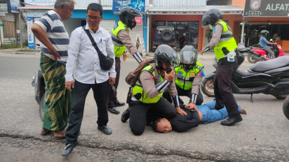 Polantas Polres Kotim Tangkap Pengedar Sabu saat Menggelar Razia Ranmor
