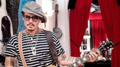 Aktor Johnny Depp Peringatkan Penggemarnya Soal Akun Palsu di Media Sosial yang Gunakan Namanya