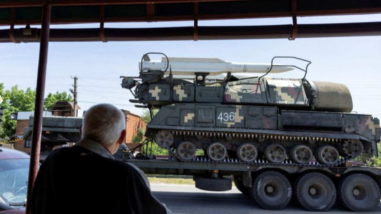 Ukraina Terima Roket Jarak Jauh HIMARS dari Amerika Serikat
            - galeri foto