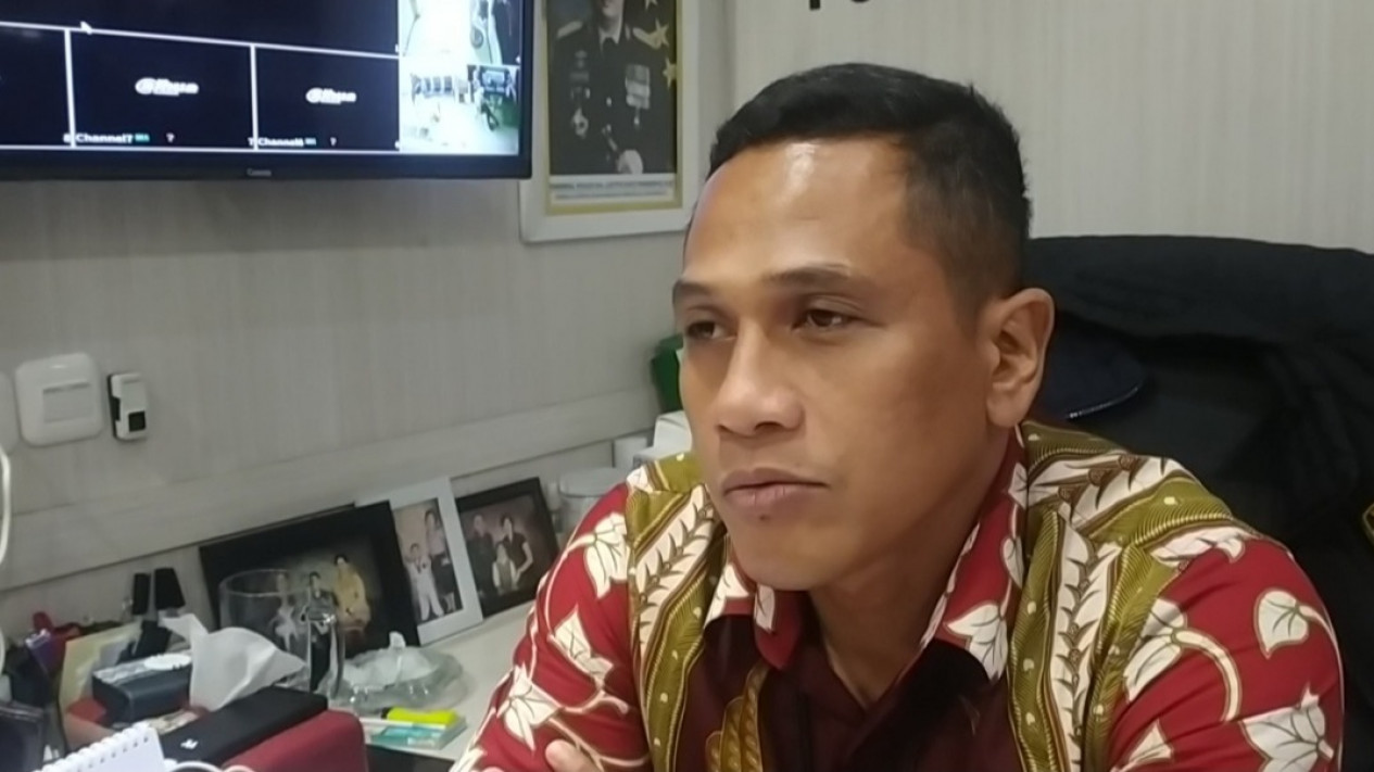 Modus Ruqyah, Marbot Sekaligus Imam Masjid Cabuli Bocah di Depok
            - galeri foto