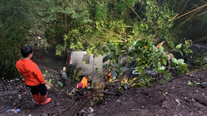 Bus Pariwisata Rombongan Siswa SD Terjun ke Jurang di Tasikmalaya, 3 Tewas Puluhan Luka-Luka