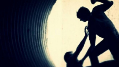 Bocah 12 Tahun Tewas di Atas Kapal Usai Dituduh Curi Handphone Penumpang