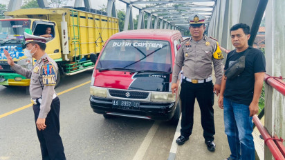 Apes, Diduga Kehabisan Bensin Pencuri Gagal Bawa Kabur Mobil Curian