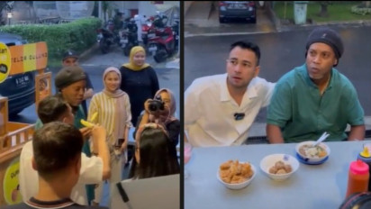 Dijemput Pake Rolls Royce, Ronaldinho Makan Bakso dan Telur Gulung di Rumah Raffi Ahmad Andara