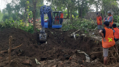 Ratusan Jenazah Dipindahkan, Gegara Makam Dibongkar Terdampak Proyek Tol KLBM