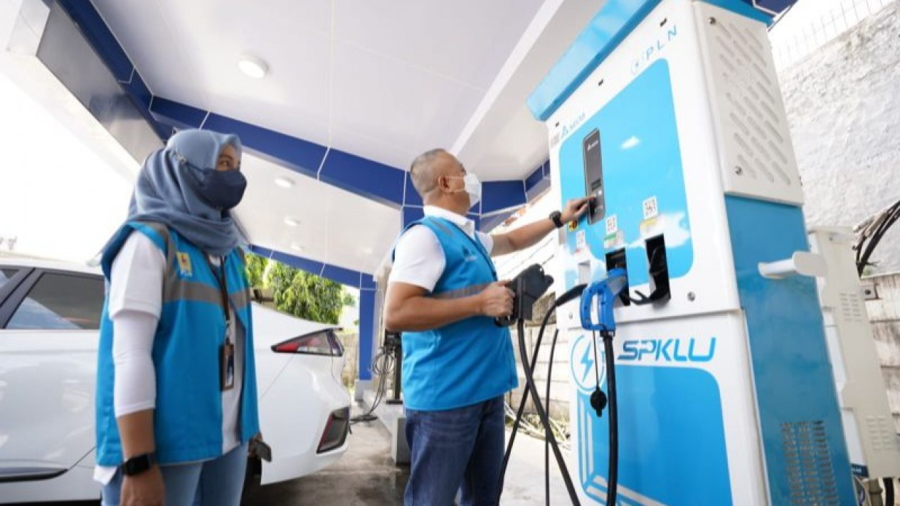 Kendaraan Listrik di Ibu Kota, Inilah Berbagai Pertimbangan Alih Guna dari Kendaraan BBM yang Perlu Untuk Dicermati
            - galeri foto