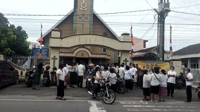 Konflik Gereja HKBP Pabrik Tenun Berlanjut! Puluhan Jemaat Walk Out dari Gereja saat Pendeta Romundang Sitorus Khotbah