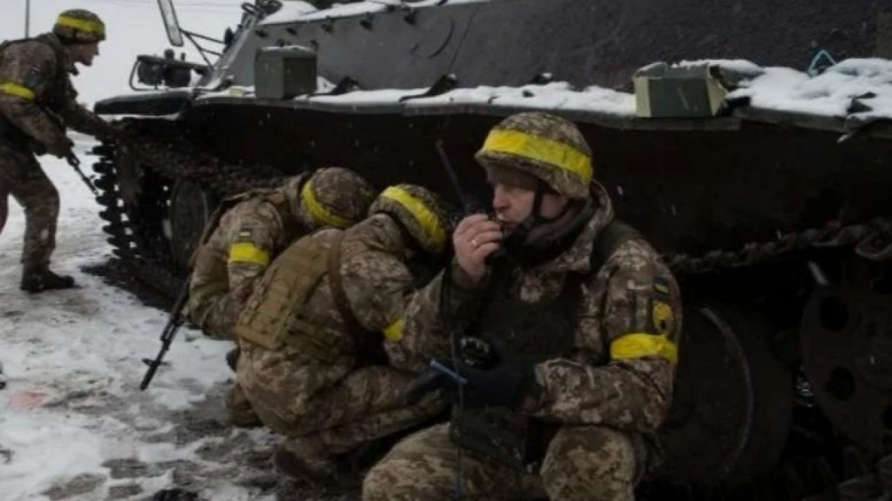 Dikepung! 41 Tentara Ukraina Menyerah dan Bongkar Rahasia Ke Tentara Rusia
            - galeri foto