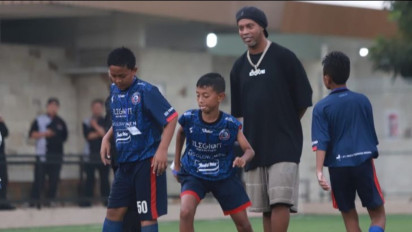 Wow, Ronaldinho Kagumi Bakat Anak-anak Indonesia