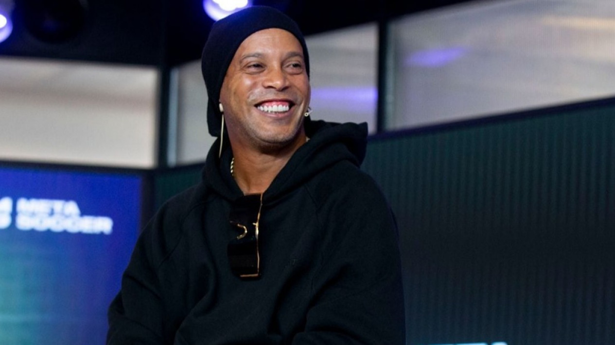 Peluang Jadi Pelatih di Indonesia, Ronaldinho: Mungkin Saja di Masa Depan
            - galeri foto