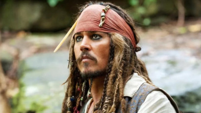 Disney Menggoda Johnny Depp untuk Kembali Menjadi Jack Sparrow dengan 301 Juta US Dollar