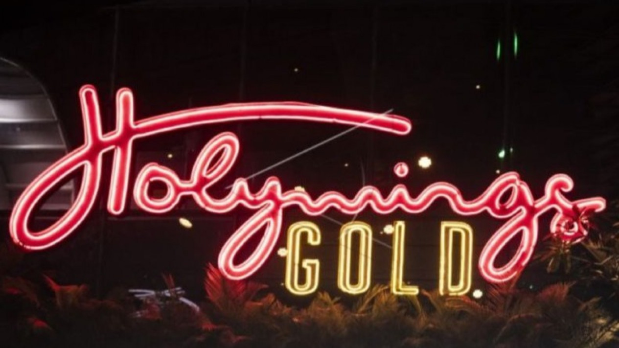 Satpol PP DKI Jakarta Segel Semua Gerai Holywings Hari Ini
            - galeri foto