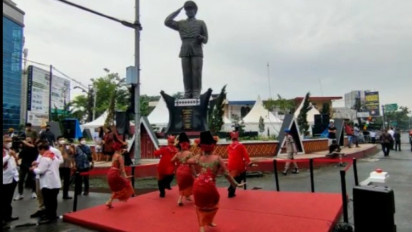 Resmikan Patung Jamin Ginting di Medan, Bobby Nasution Cerita Soal Jalan Rusak