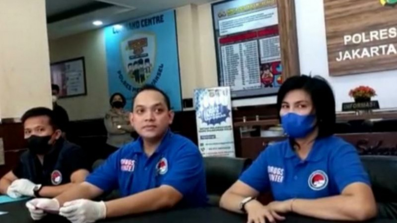 DJ Joice dan Tiga Temannya Tersangka Kasus Penyalahgunaan Narkoba
            - galeri foto